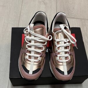 Stylish Women's Sneakers in Gold and Pink